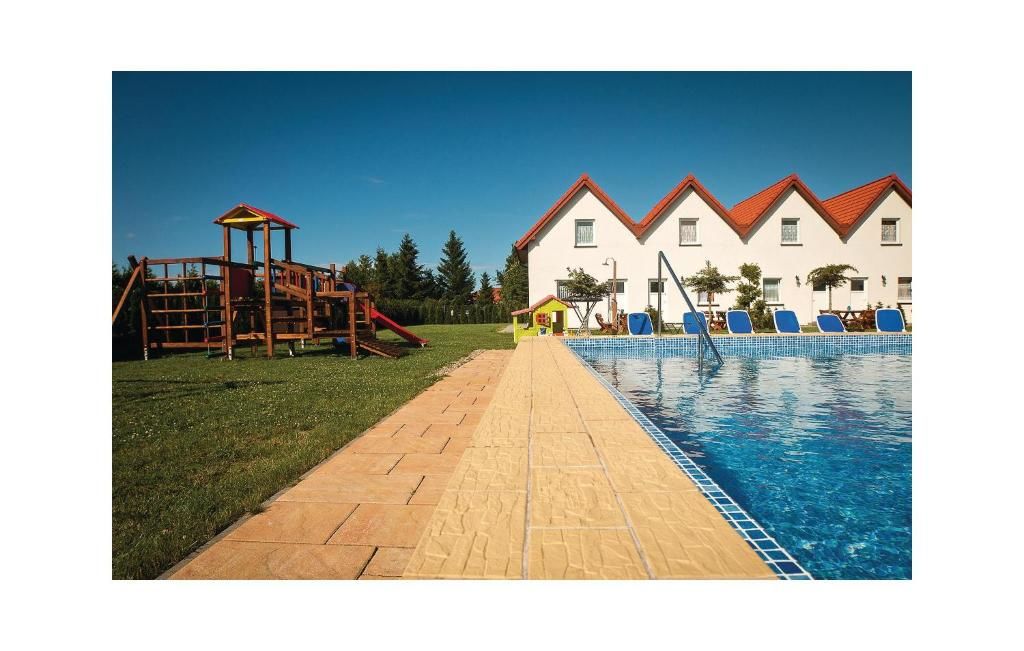 Дома для отпуска Holiday Home Dom Szeregowy - 02 Дарлово